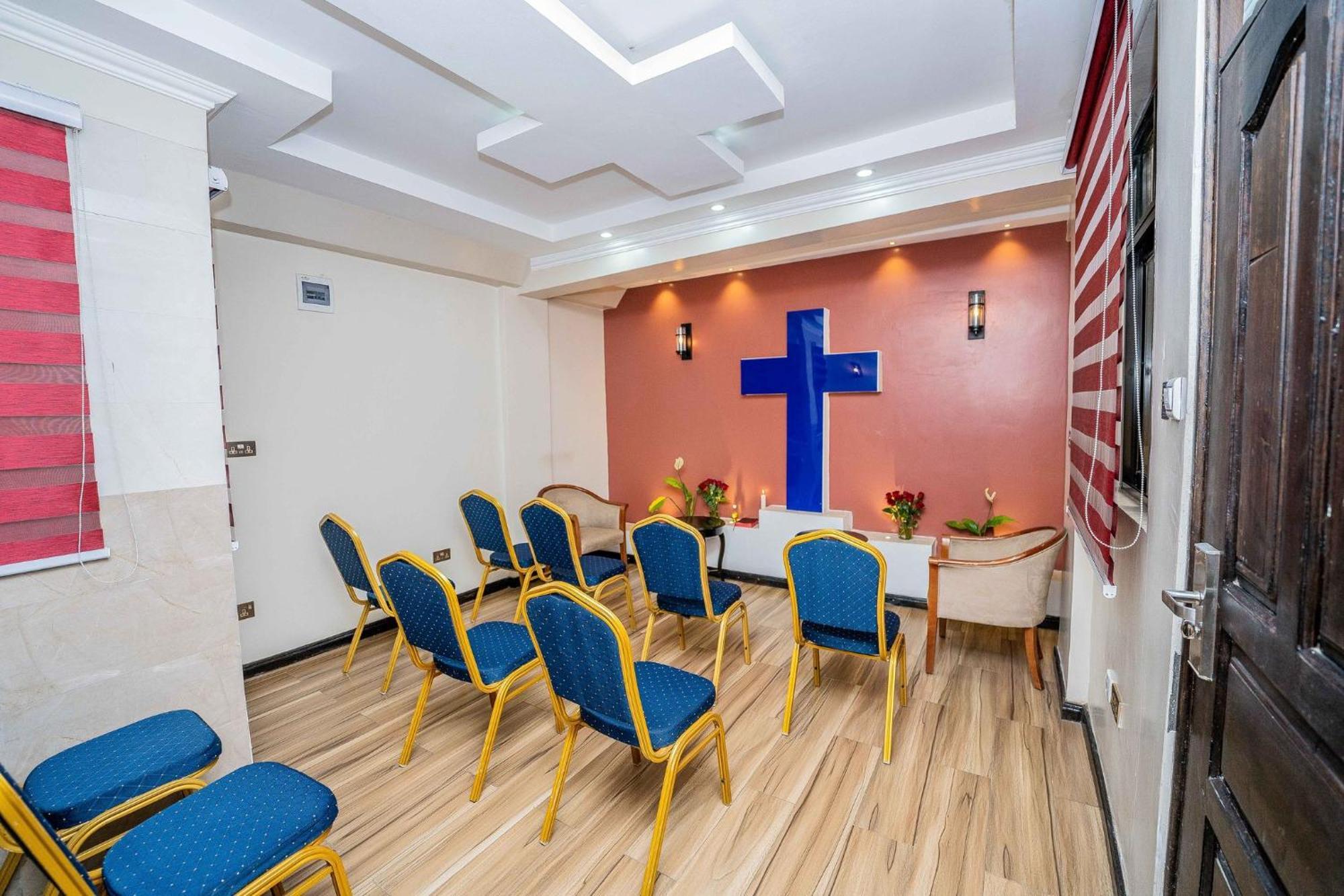 Hemak Suites Nairobi Buitenkant foto