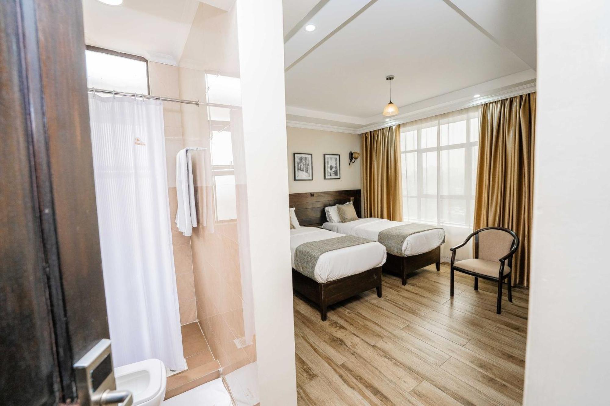 Hemak Suites Nairobi Buitenkant foto