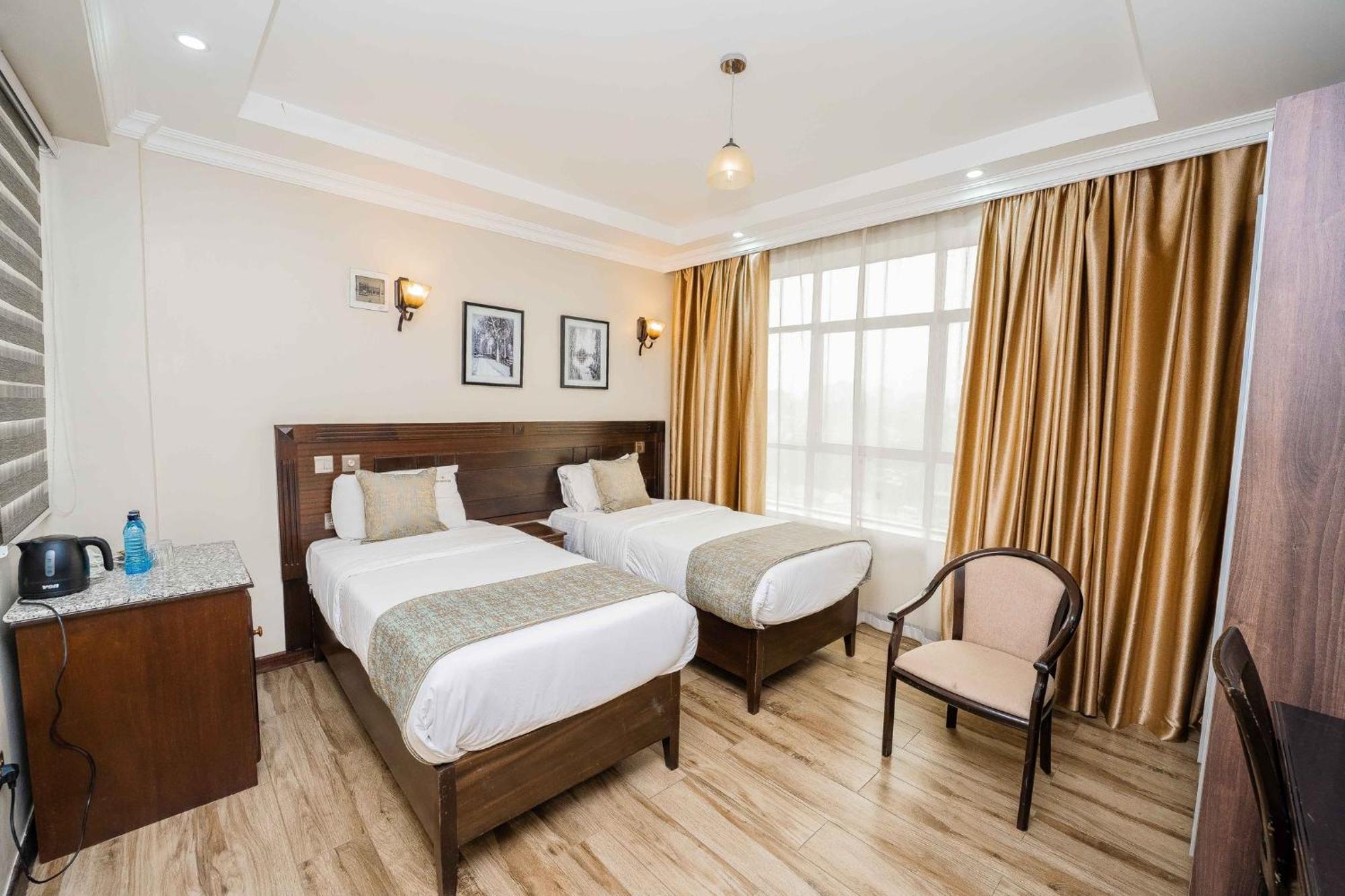 Hemak Suites Nairobi Buitenkant foto