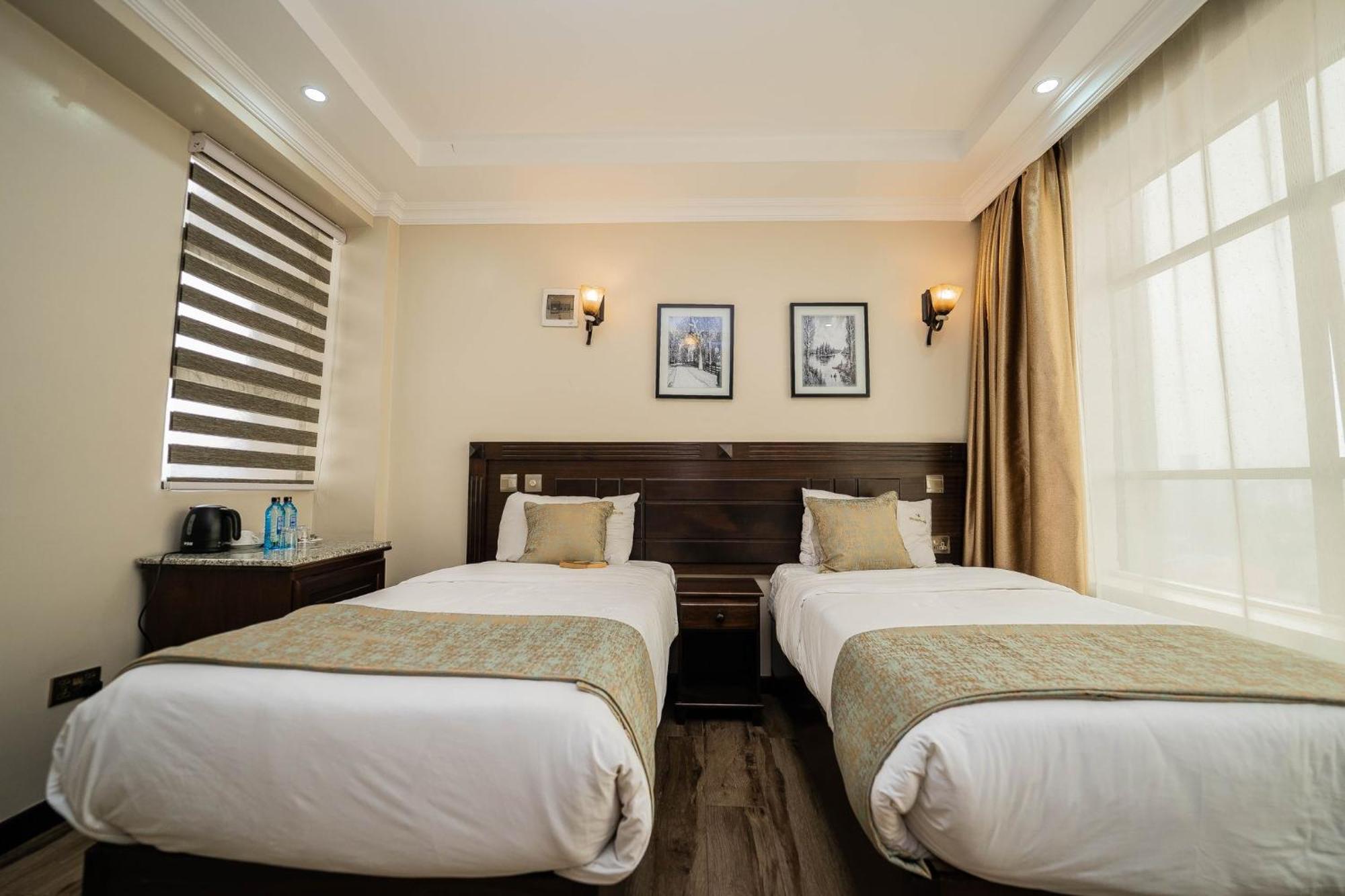 Hemak Suites Nairobi Buitenkant foto