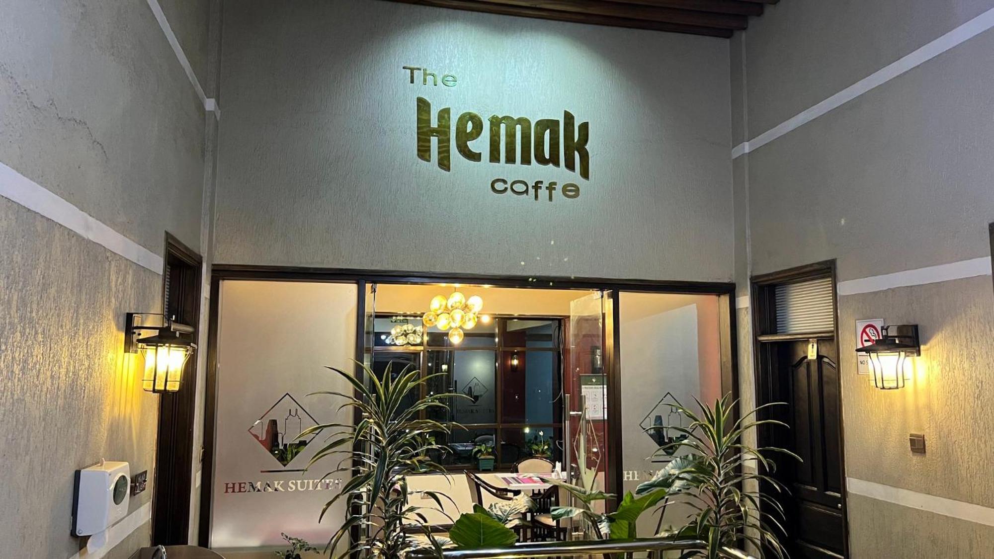 Hemak Suites Nairobi Buitenkant foto